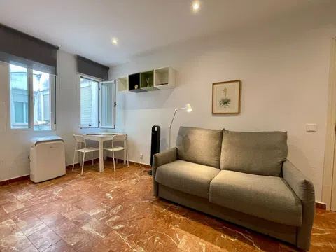 Estudio en calle de Vallehermoso, 104