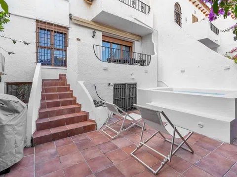 Chalet adosado en calle de Tabarca, 21