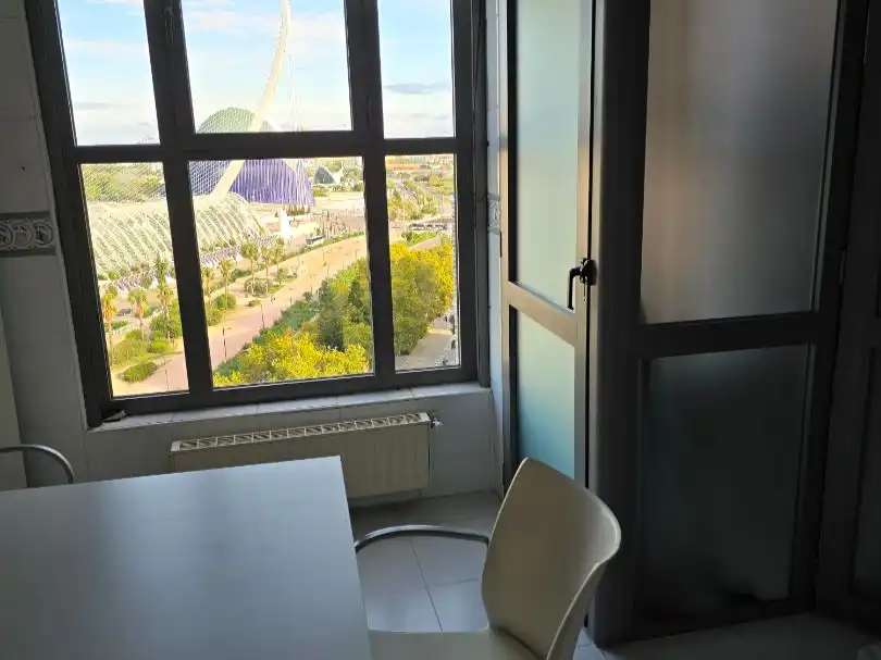 Piso en  Avinguda del Professor López Piñero 10 - Foto 5