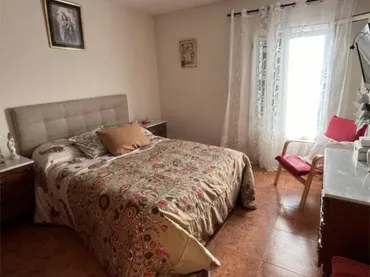 Casa adosada en  Calle José María Gabriel y Galán 14 - Foto 4