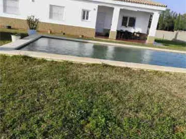 Casa adosada en Chalet zona campano en chiclana - Foto 1