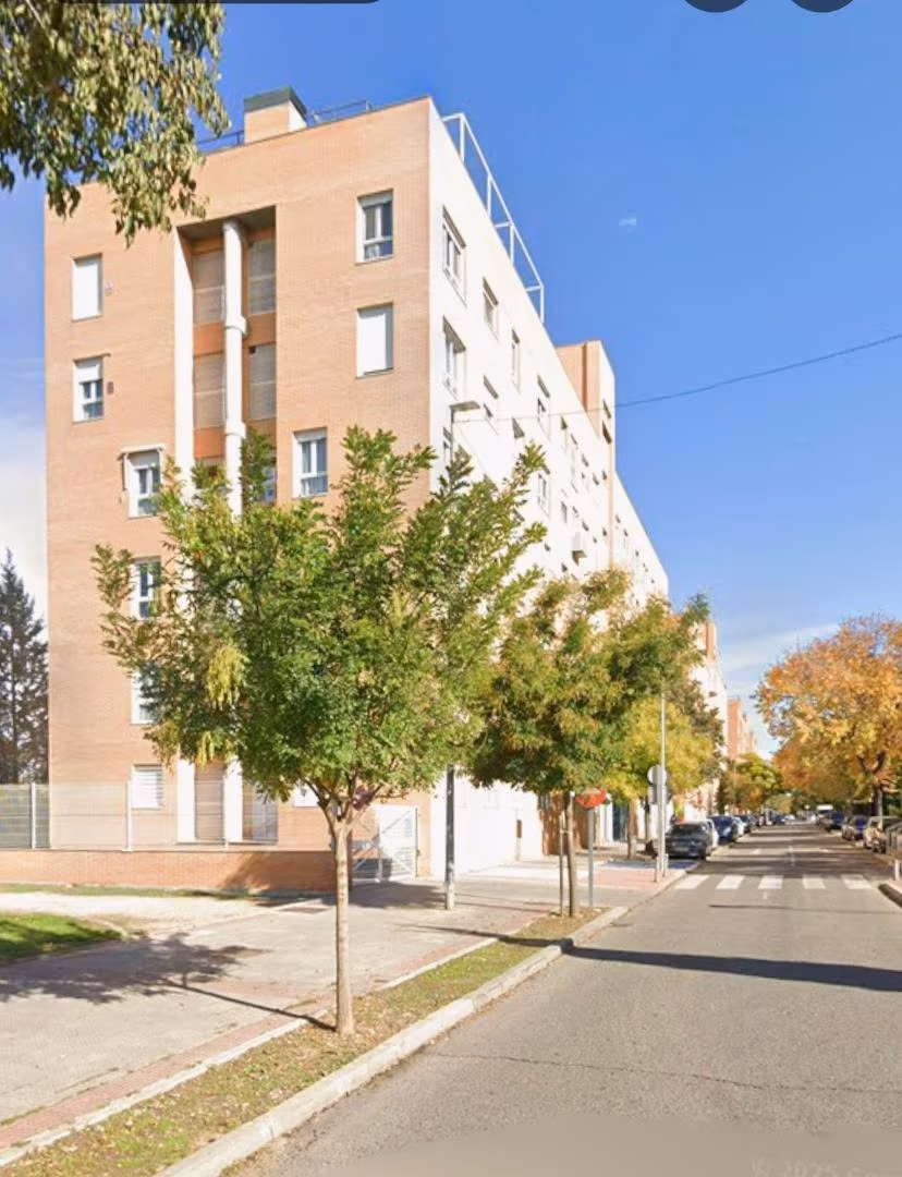 Piso en  Avenida Carmen Laforet 9 - Foto 28