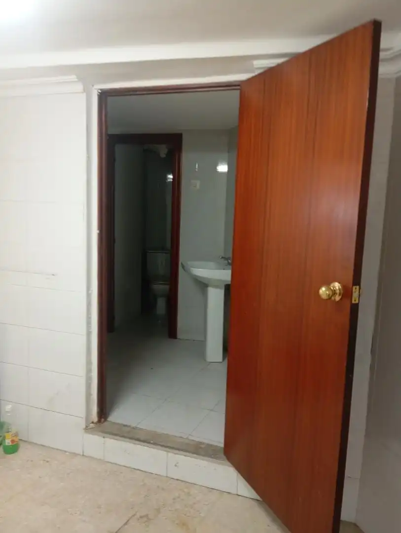 Local comercial en  Calle Alfonso XI 45 - Foto 6