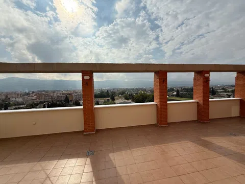 Ático en ronda Sur, 30