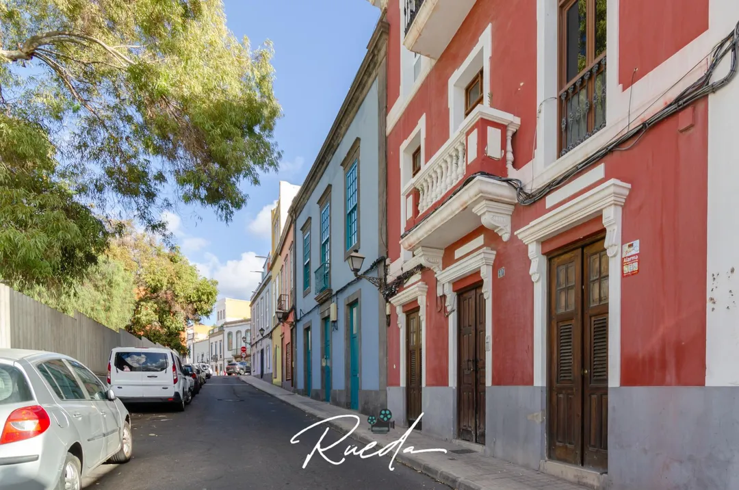 Piso en calle Ramon y cajal 17 - Foto 1