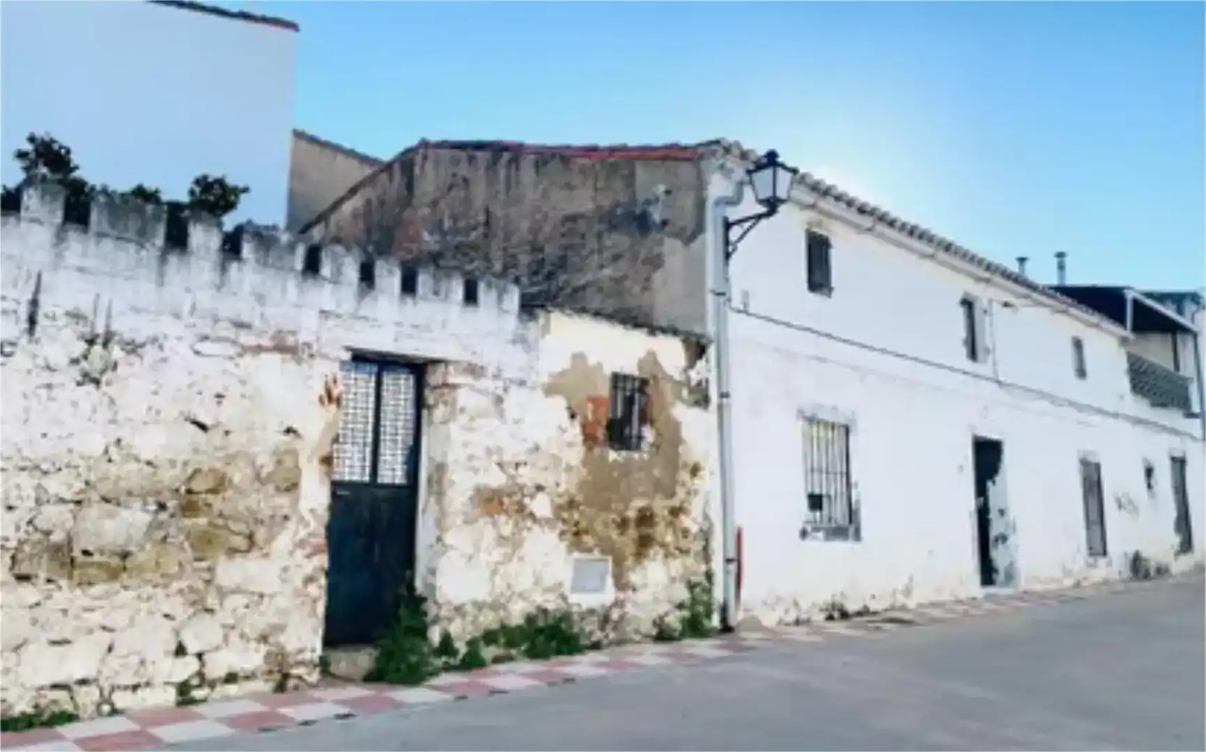 Casa adosada en  Calle Marcos Morcillo 10 - Foto 2