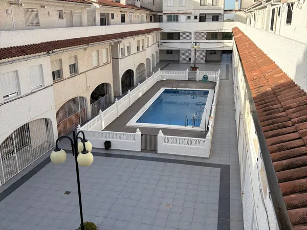 Chalet adosado en Avenida de Madrid, 9 - Foto 1