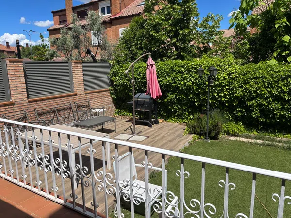Chalet adosado en Valdepastores - Las Encinas - Foto 1