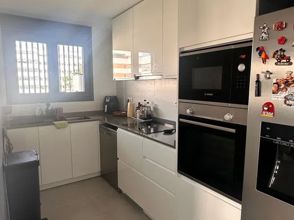 Piso en La Catalana - Foto 2