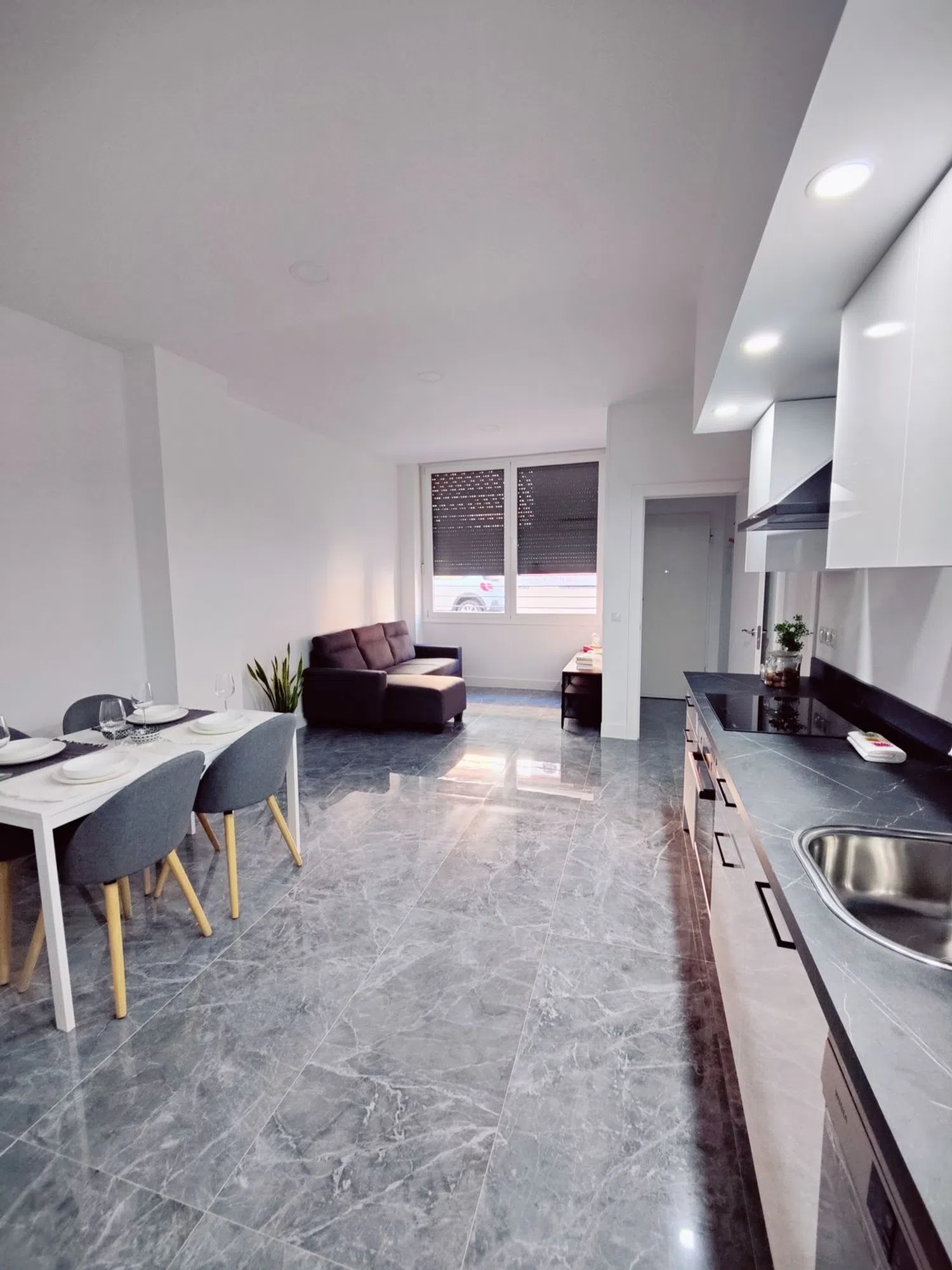Piso en Barrio Zofío - Foto 6