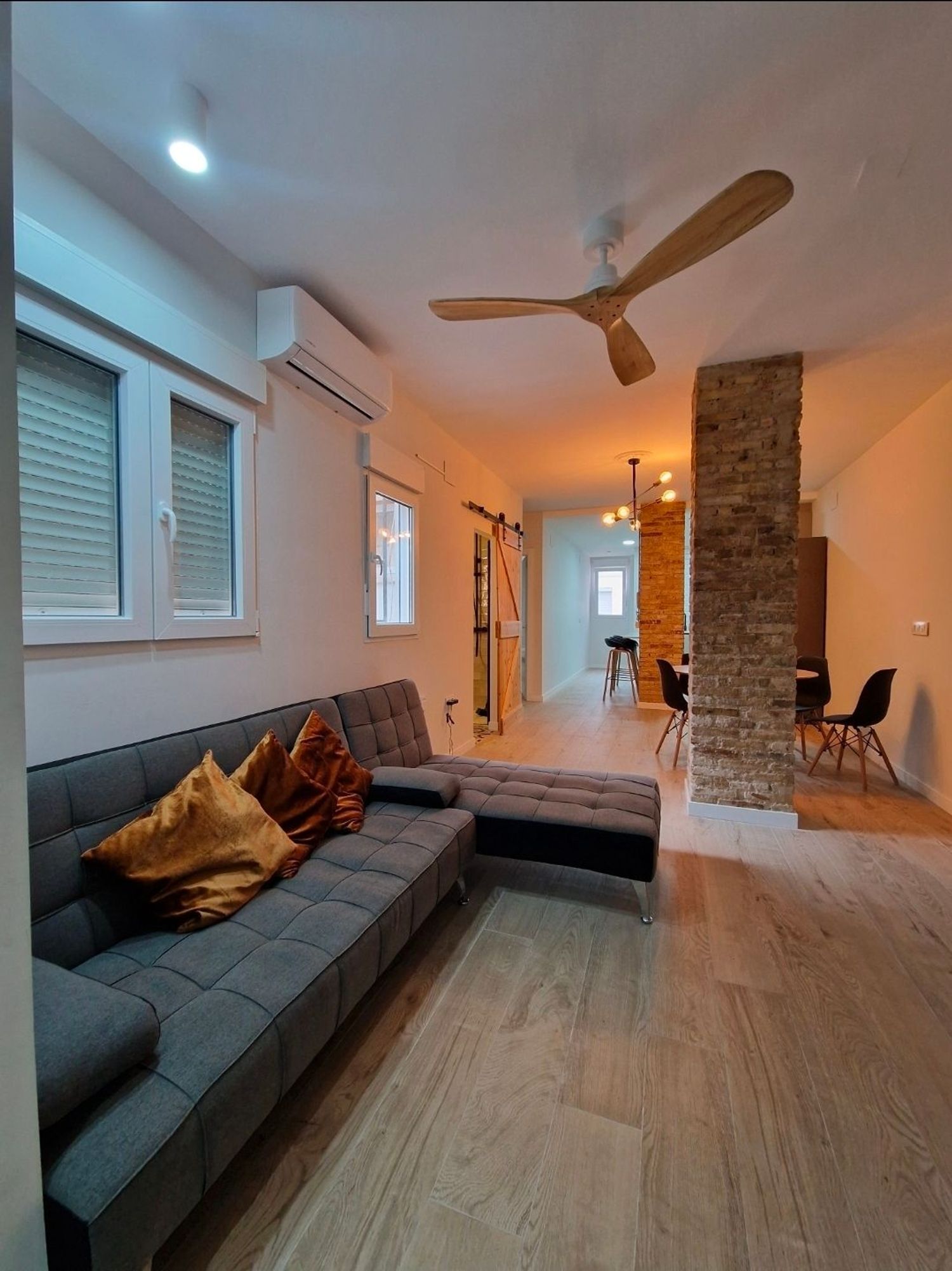 Piso en calle de Planas, 52