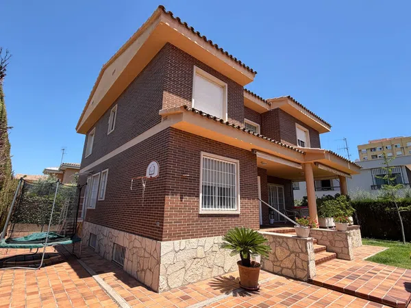 Casa o chalet independiente en Gran Vía de Tàrrega Monteblanco, 144, Zona Ensanche-Río Jucar - Foto 3