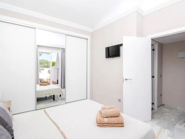 Casa de pueblo en Avenida Alpandeire, 6162, Reserva de Marbella - Foto 11