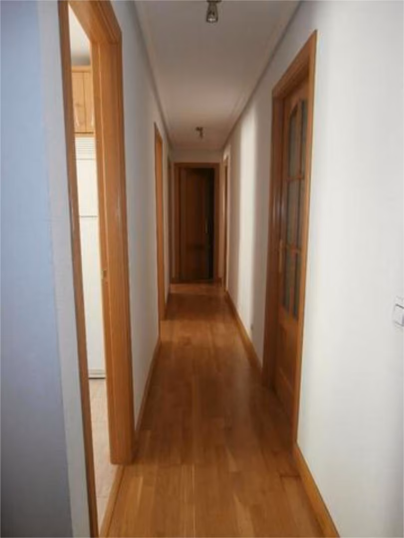 Piso en Avenida de los Comuneros - Foto 2