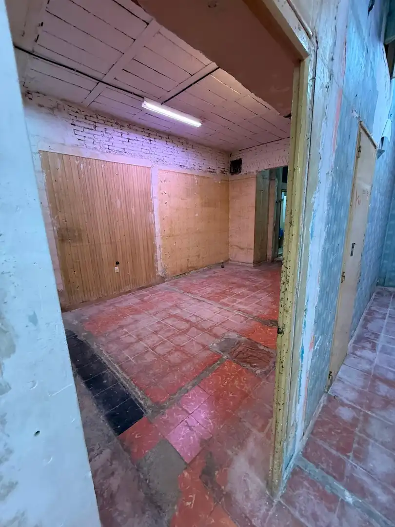 Local comercial en  Calle d'Arnau d'Oms - Foto 6