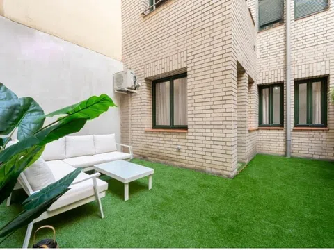 Piso en calle del Pez, 14