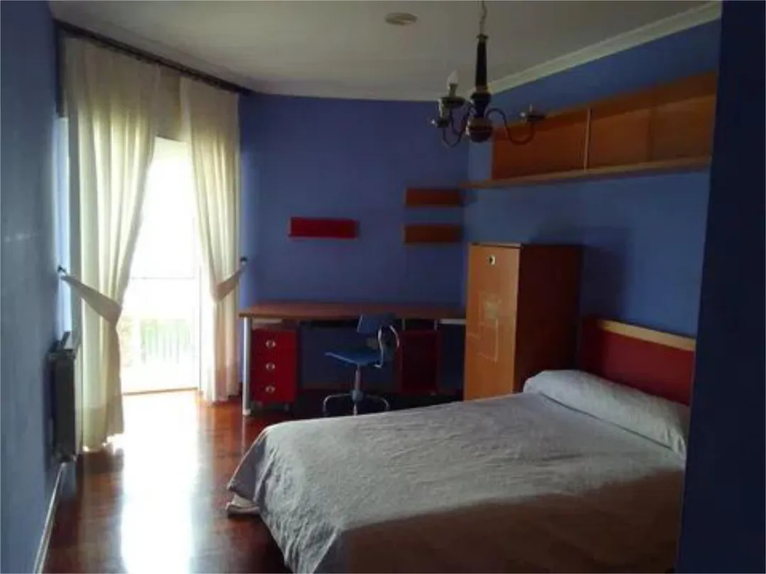 Casa adosada en Santiago de Compostela - Foto 4