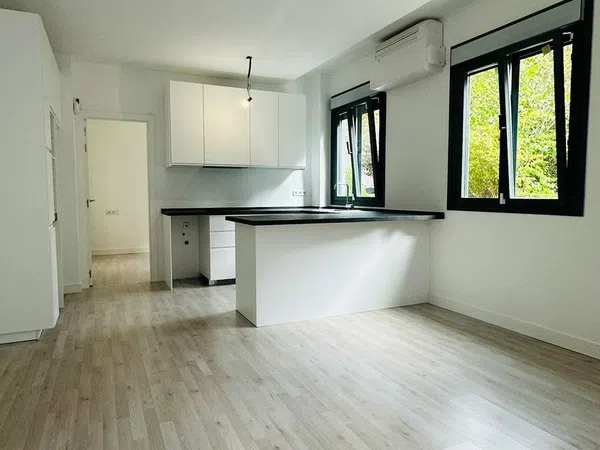 Piso en calle del Pez Austral, 4