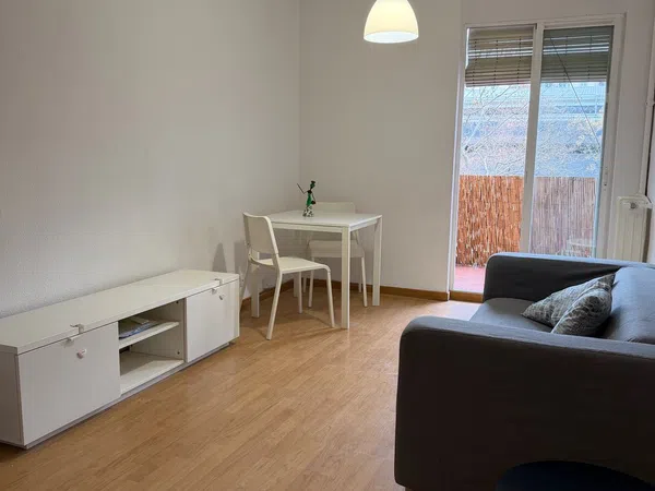 Piso en calle de Esteban Mora, 43