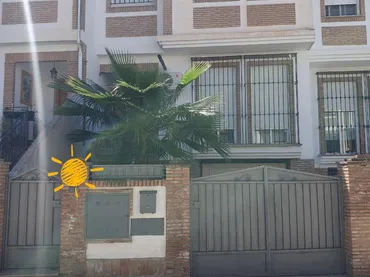 Casa adosada en  Calle Pedro de Valdivia 38 - Foto 5