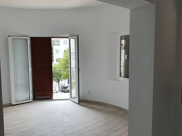 Piso en calle d'Álvaro de Bazán, 2