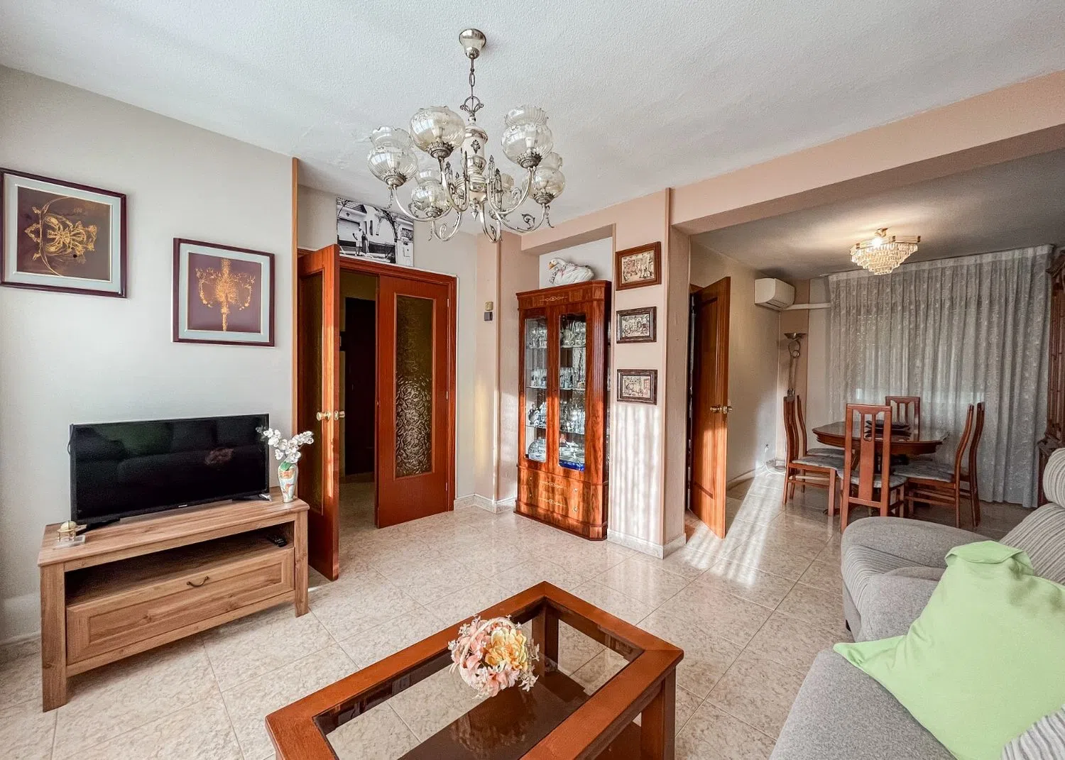 Chalet adosado en Sector 3 - Foto 5