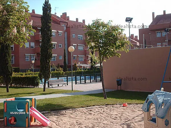 Piso en avenida Siglo XXI, 4