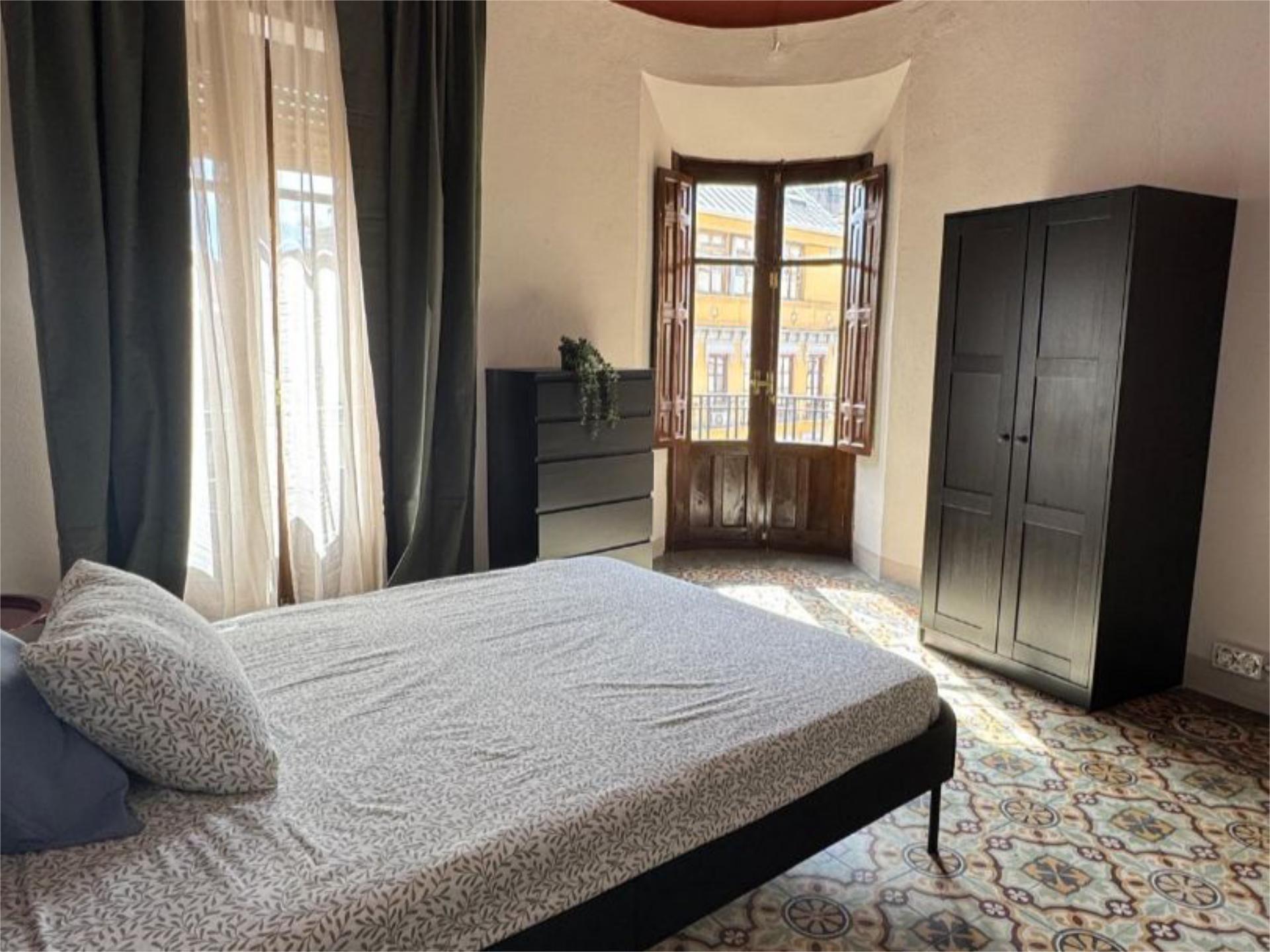 Piso en  Reyes Católicos 63 - Foto 2