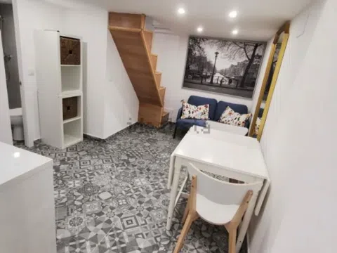 Piso en calle de los Abades, 7