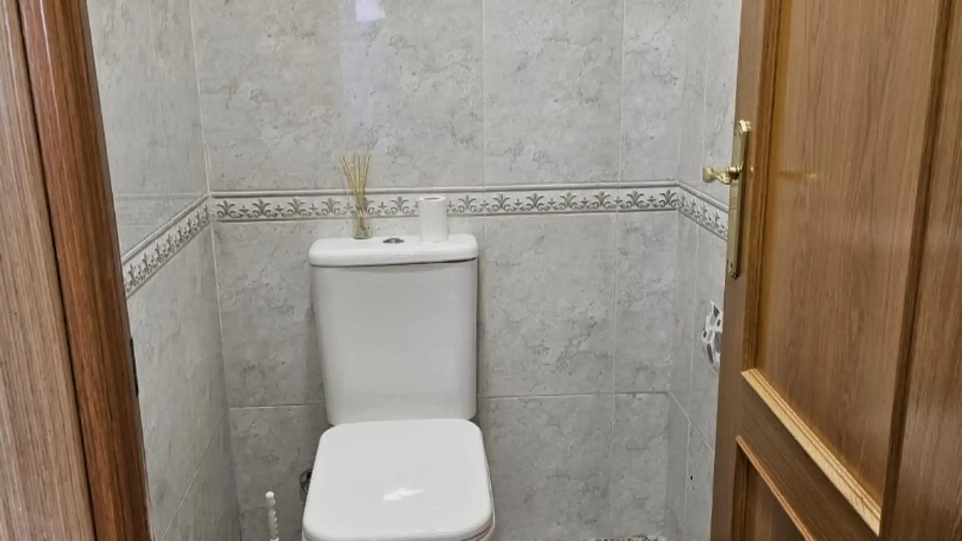 Local comercial en  Passeig del Camp del Roure 54 - Foto 8