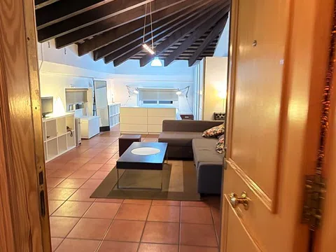 Estudio en calle del Comte de Montornés, 20 - Foto 1