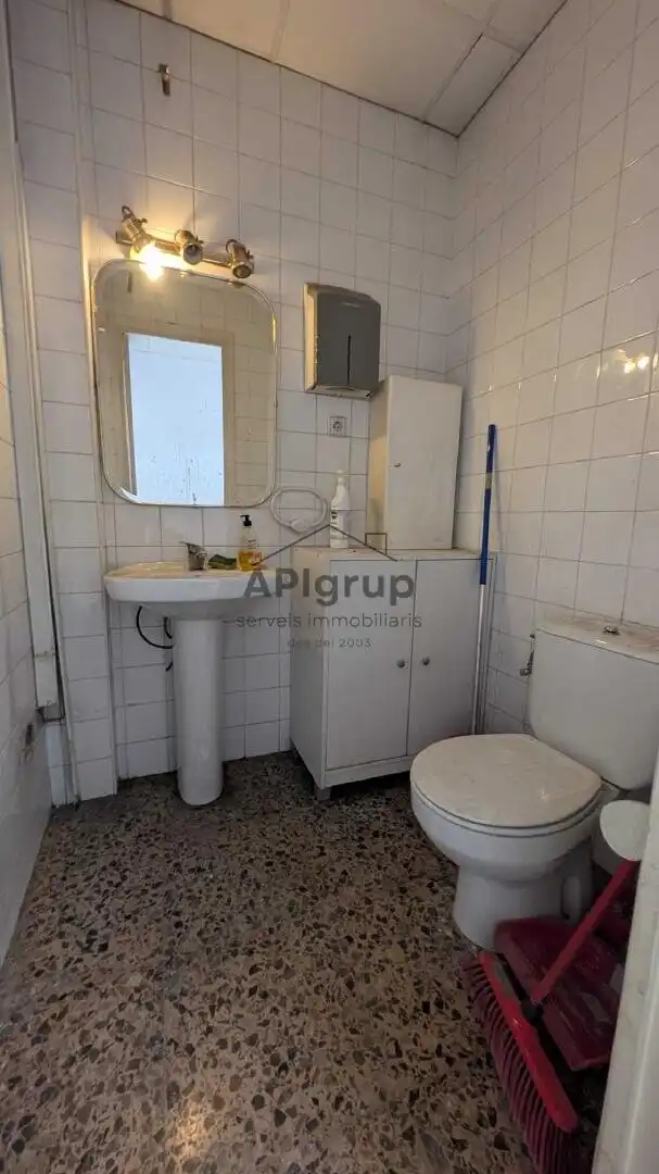 Local comercial en Sabadell - Foto 3