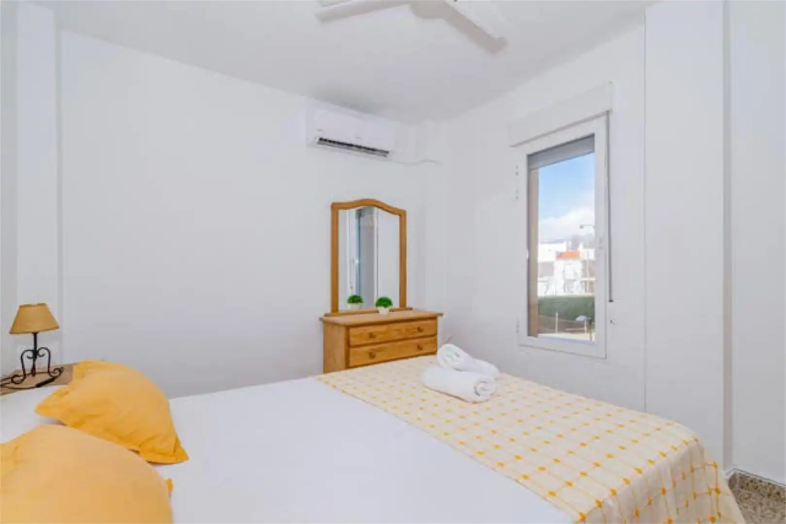 Piso en La Perla de Andalucía - Foto 3
