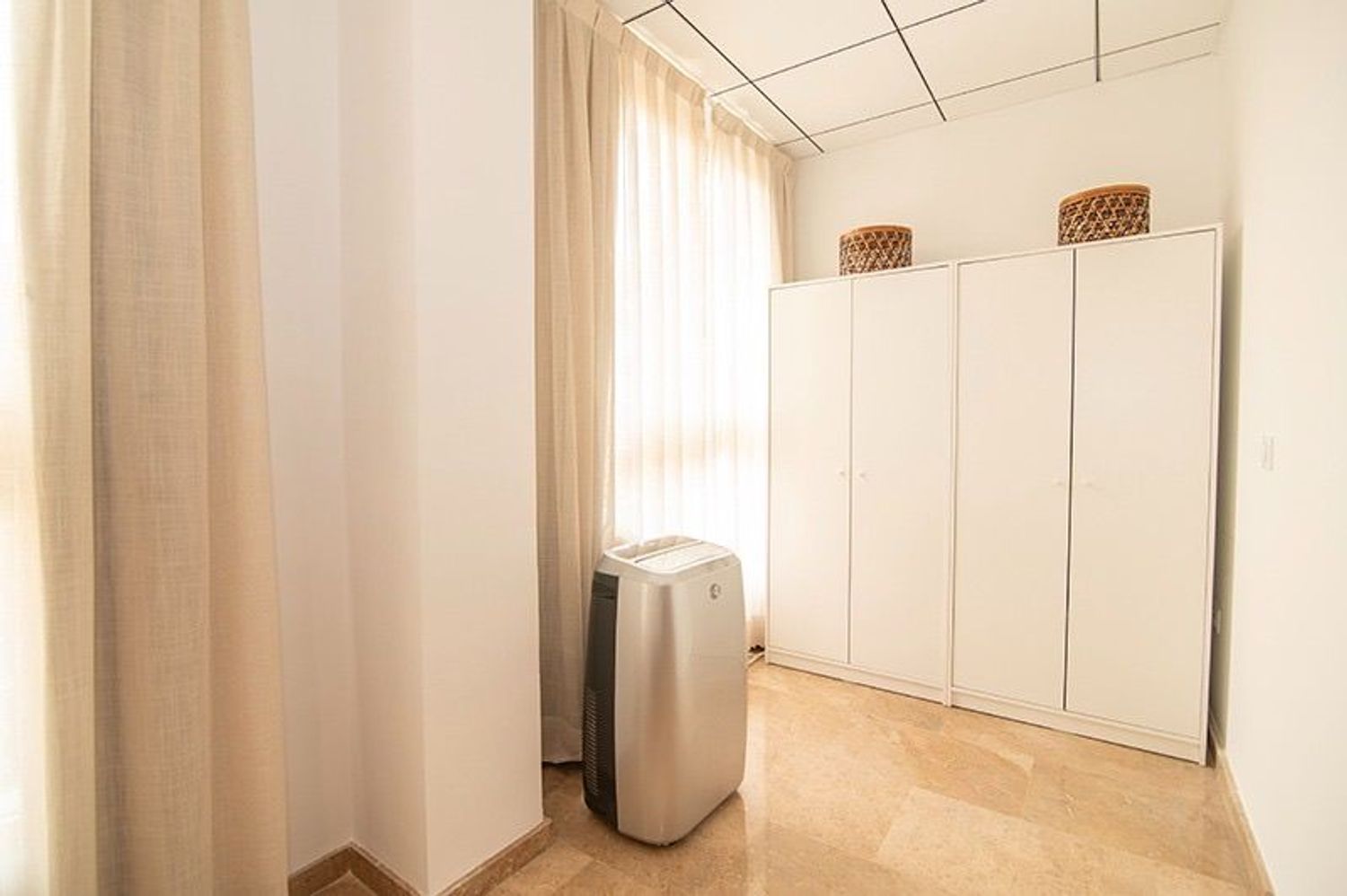 Estudio en calle Campoamor, 8 - Foto 8