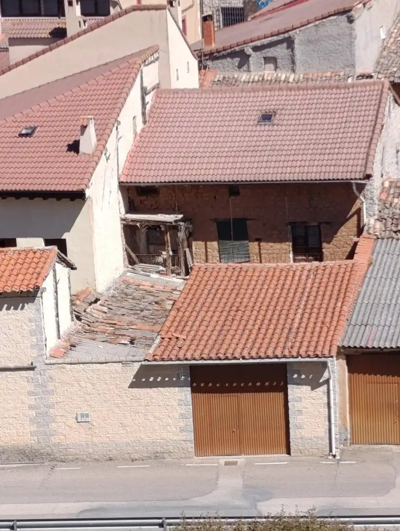 Casa adosada en  Calle de la Erilla 19 - Foto 2