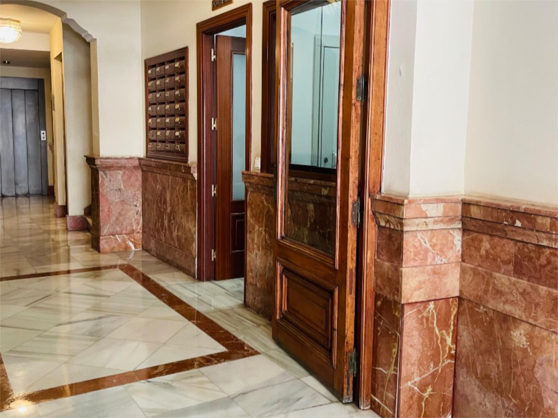 Piso en  Alameda de Colón 15 - Foto 1