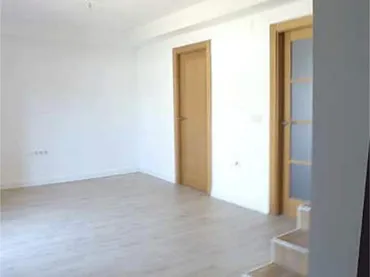Piso en La Zubia - Foto 1