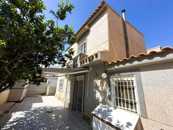 Chalet pareado en Calle Matilde Peñaranda, 14, Nueva Torrevieja - Foto 2