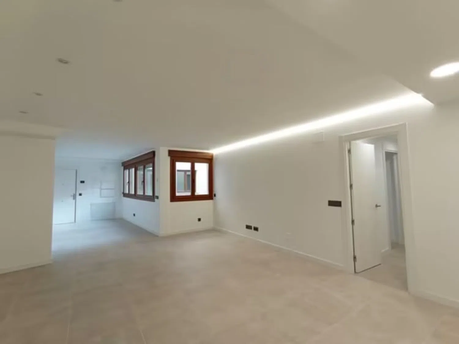 Piso en calle Serranos, 32