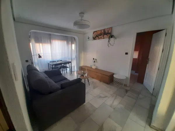 Piso en calle Zambra, 1