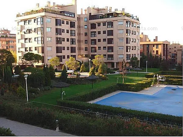 Piso en calle Carlos IV, 6