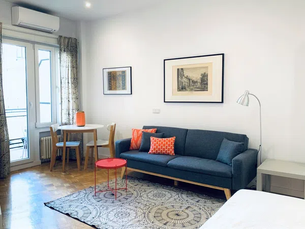 Estudio en calle del Marqués de Lema, 7