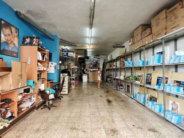 Local comercial en  Carrer Bòbiles 1 - Foto 5