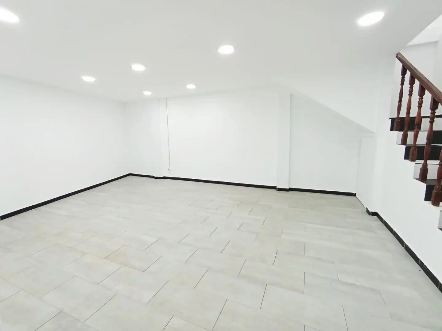 Local comercial en  Transversal 243 - Foto 9