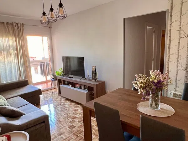 Piso en calle de Santa Tecla, 33