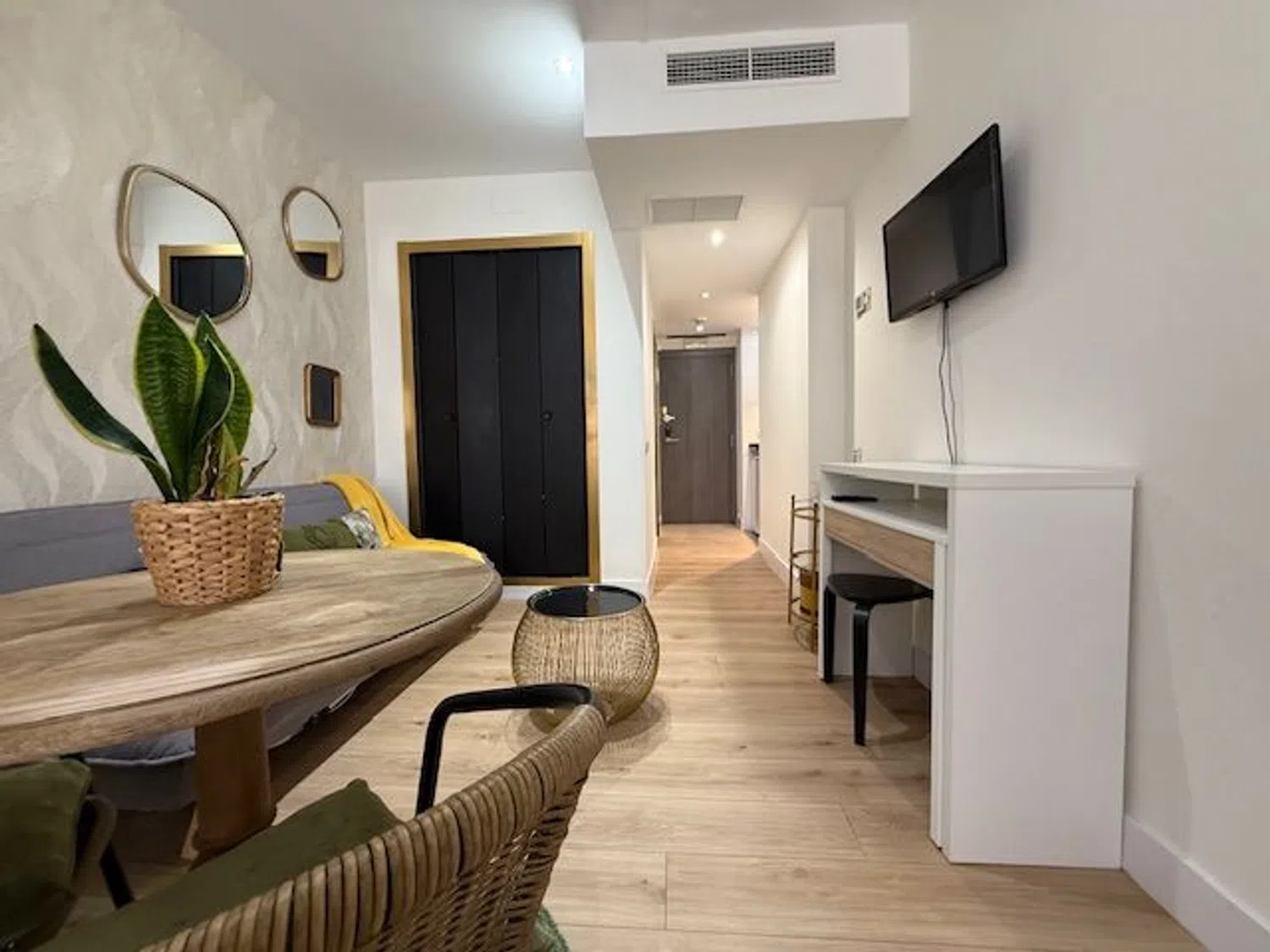 Estudio en calle de Villanueva, 2 - Foto 3