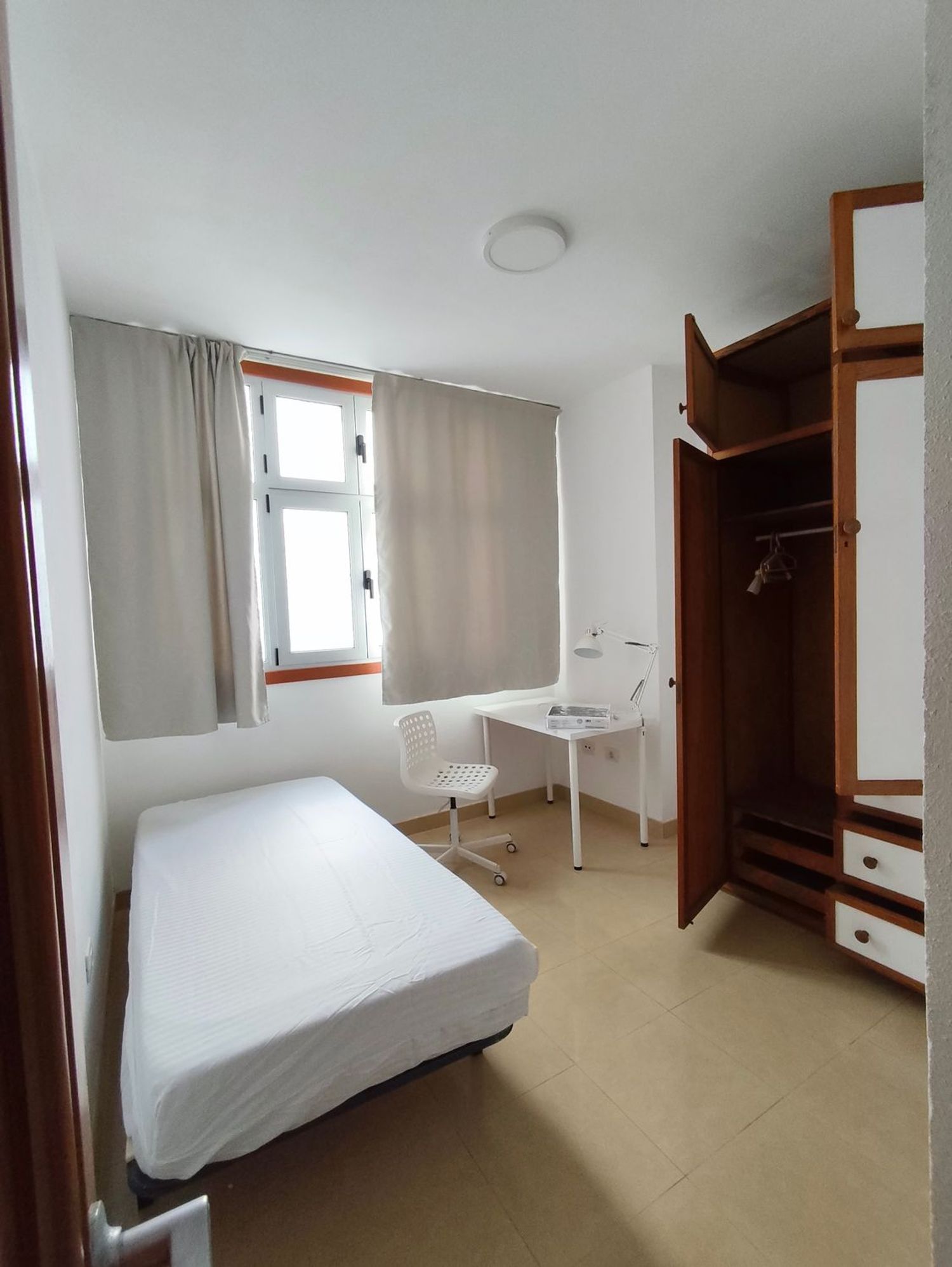 Piso en calle Bernardo de la Torre, 77 , 3º - Foto 8