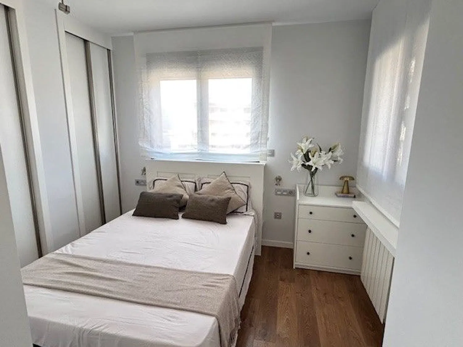 Piso en avenida de la Ilustración, 101 - Foto 19