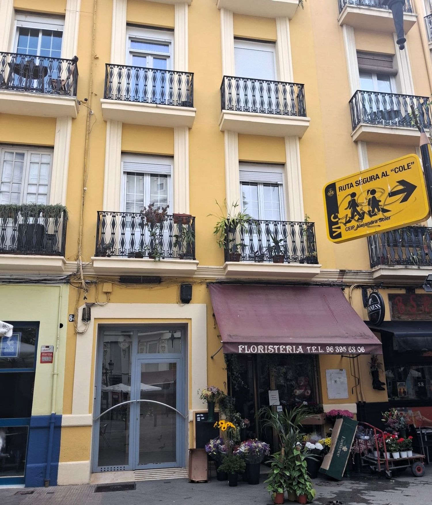 Piso en Calle de Cadis, 64 - Foto 1