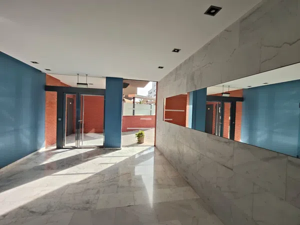 Piso en calle Poeta José Agustín Goytisolo, 12 - Foto 5